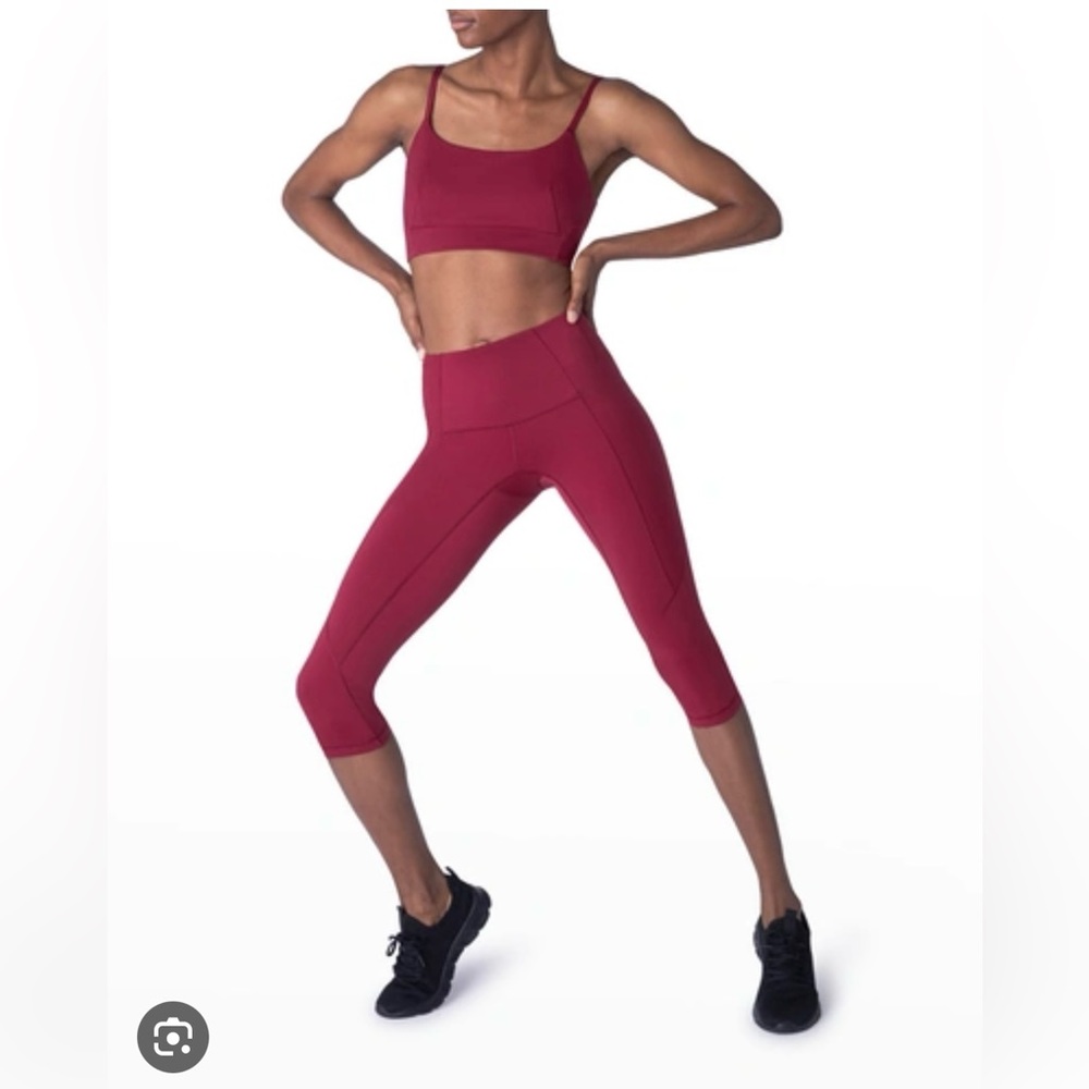 Roland Mouret “Roberta” cropped leggings in berry red, size small like new